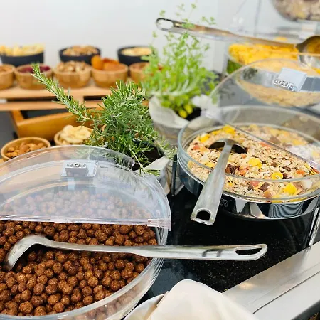 Miramare 4* Μακάρσκα