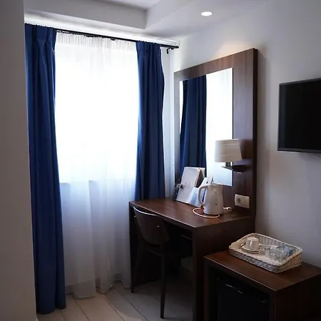 Miramare Макарська