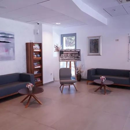 Miramare Μακάρσκα