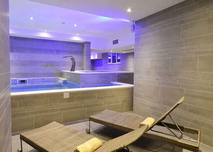 Miramare מלון מאקרסקה