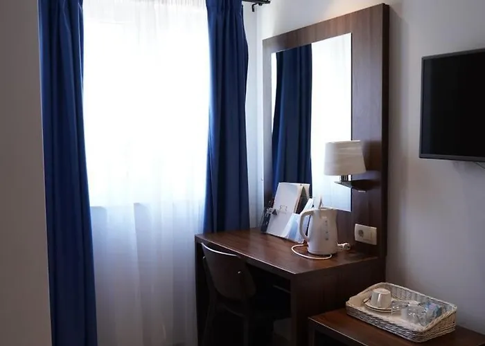 Miramare Μακάρσκα